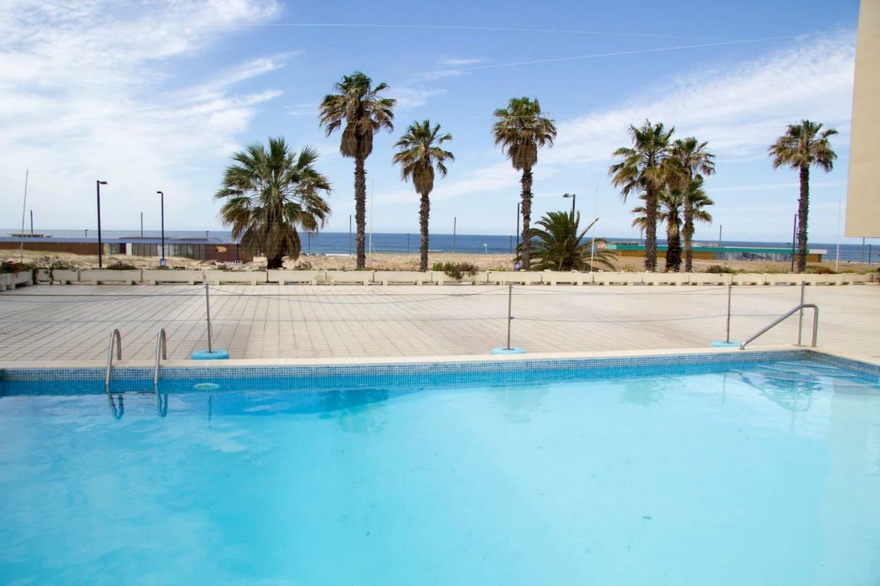 Wonderful Studio Apartment In Front Of The Beach Costa da Caparica Exterior foto